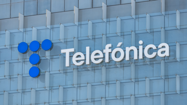 The Spanish government appears divided over the intended acquisition of a 9.9% stake in Telefonica by Saudi Telecom, STC.