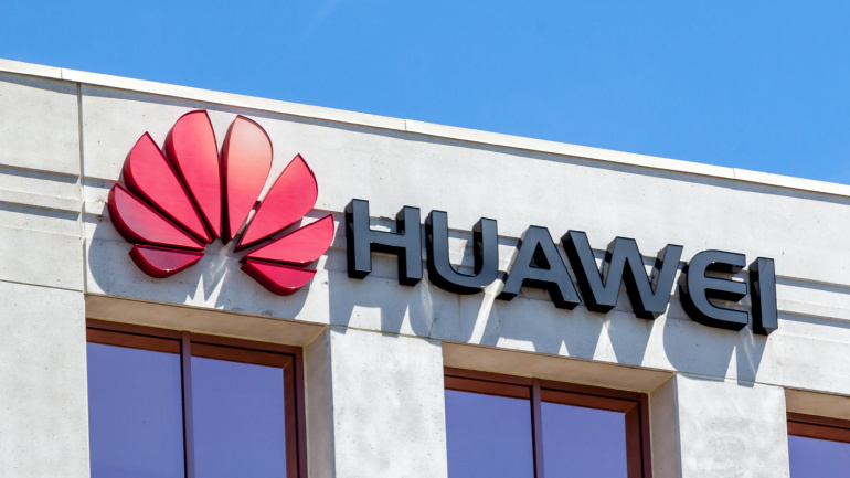 Huawei's Head of Intellectual Property, Alan Fan, announced in a press release an intellectual property cross-licensing agreement with Sharp.