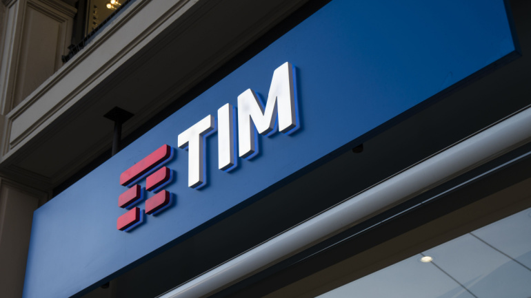 TIM's leadership has expressed dissatisfaction with the Italian government's initial purchase proposal for its Sparkle subsea cable division.