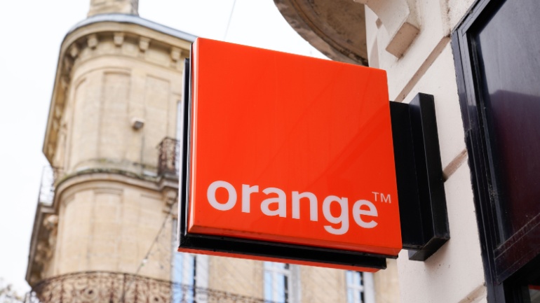 Orange is broadening the reach of Orange Smart Energies platform, offering access to energy through solar kits and smart meters in Africa.