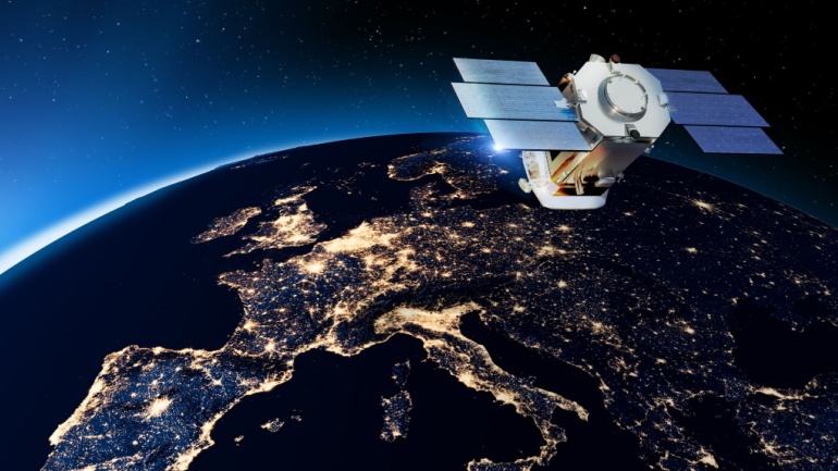 AST SpaceMobile's five BlueBird satellites are set to launch, heralding the start of their commercial non-terrestrial network services.