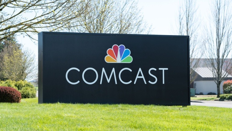 Comcast is expanding its Janus initiative, aiming to transform its network architecture using virtualization and artificial intelligence.