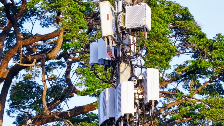 EE, a leading U.K. carrier owned by BT Group, is expanding its 5G coverage in London by deploying 80 small cells in the City of Westminster.