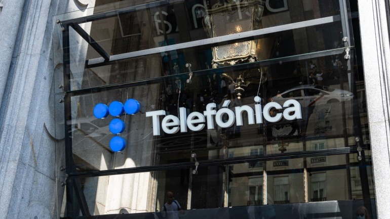 Telefonica has agreed to sell Movistar Uruguay to the Millicom Group, as part of its strategy to reduce its presence in Latin America.