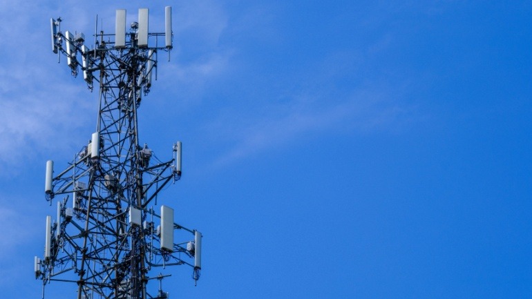 Openreach urges UK businesses to move quickly to digital networks as the Public Switched Telephone Network faces shutdown by January 2027.