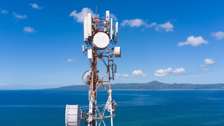 Verizon and Nokia are set to revolutionize UK logistics and manufacturing sectors with the deployment of six private 5G networks.