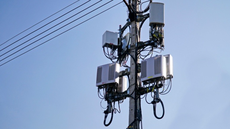 O2 has teamed up with network infrastructure provider Freshwave to roll out its first small cell installations in Cornwall.