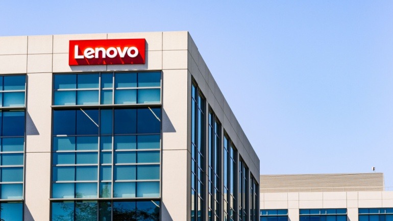 Lenovo Revolutionizes AI in Enterprise with Smart PCs