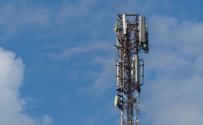 6G Demands Spectrum: Future Network Challenges & Growth