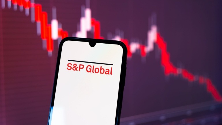 AI Investments Soar Despite Bubble Concerns: S&P Analysis