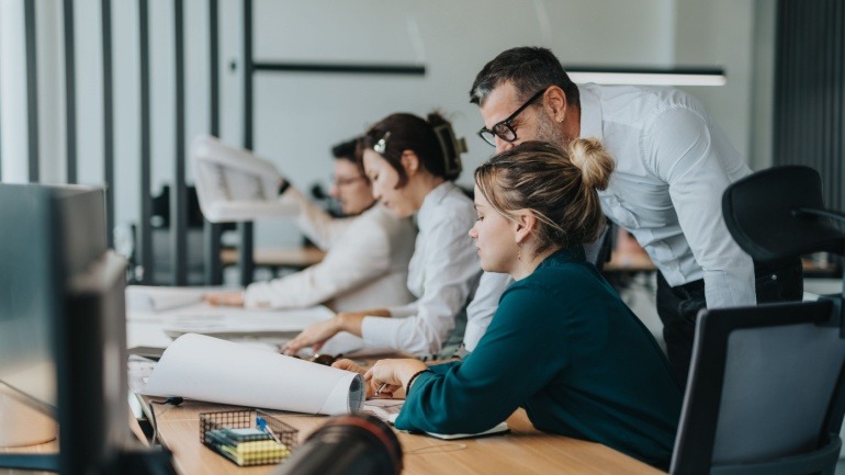 Telecom Giants Recalibrate Strategies Amid EMIE Tech Shifts