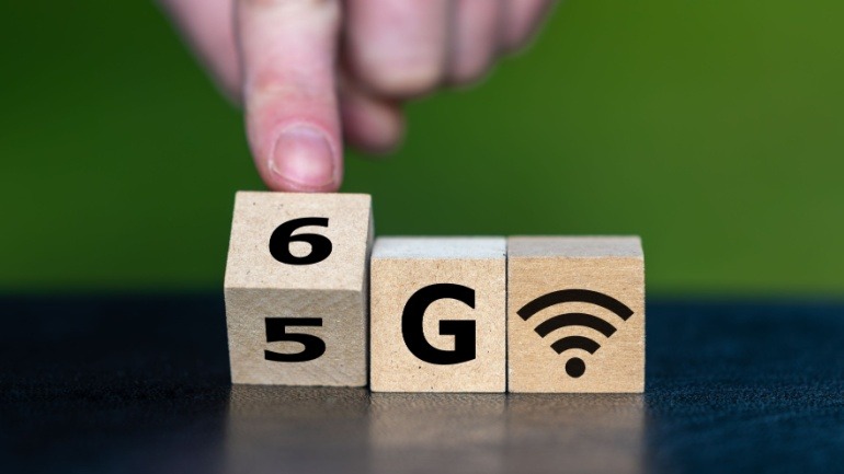 Open RAN Faces Hurdles: AI 6G & Innovation Key