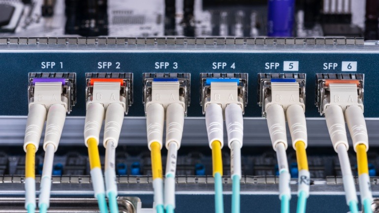 Hollow Core Fiber Revolutionizes AI Data Centers' Future