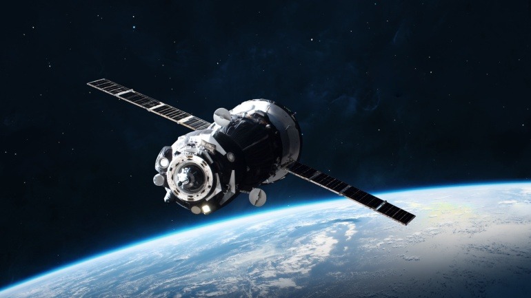 AT&T, Verizon, T-Mobile Unite for Enhanced Satellite Coverage