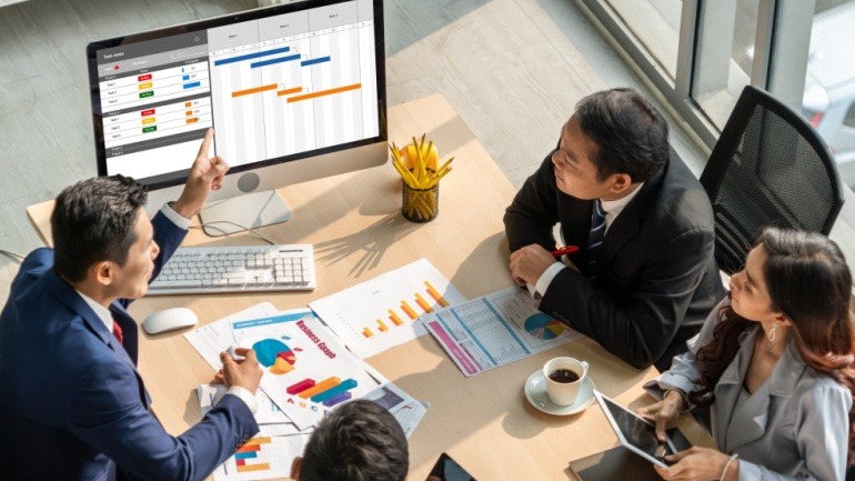 AI-Driven Collaboration Tools Challenge Traditional Project Management