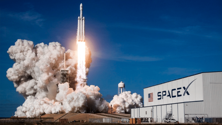 SpaceX Eyes 80,000 Towers for Starlink Mobile Push